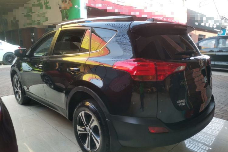 Used Toyota RAV4 2015 2.0L CVT Two-Wheel Drive Fashion Edition
