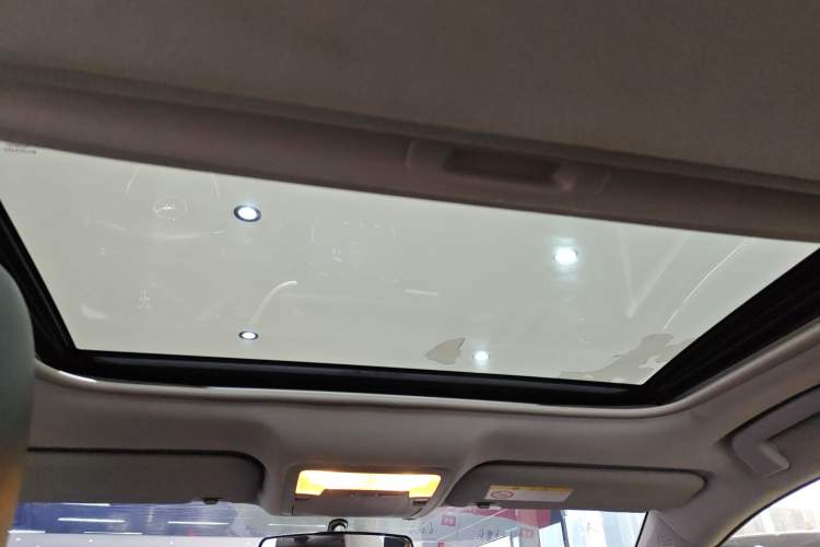 Used Toyota Corolla 2018 Dual-Engine 1.8L E-CVT Smart Edition
