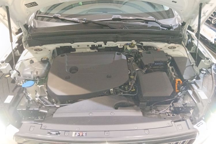 Used Volvo XC40 2023 B4 4x4 Smart Luxury Edition
