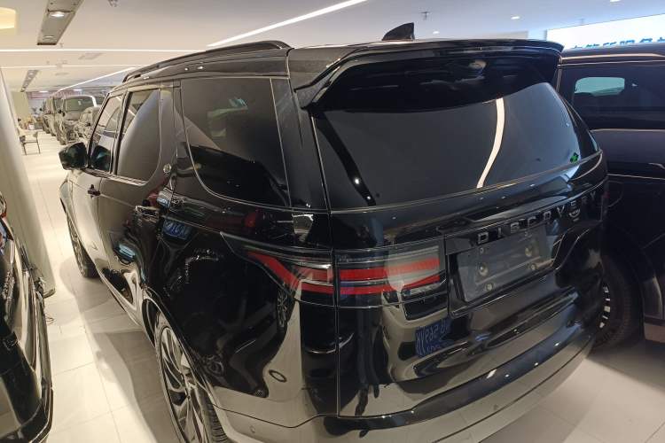 Used Land Rover Discovery 2023 360 PS R-Dynamic S
