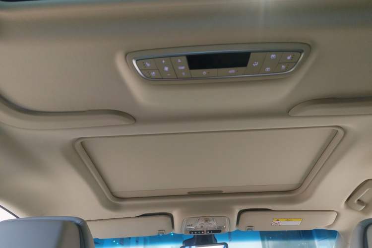 Used Buick GL8 2022 ES Land Cruiser 653T Luxury Model
