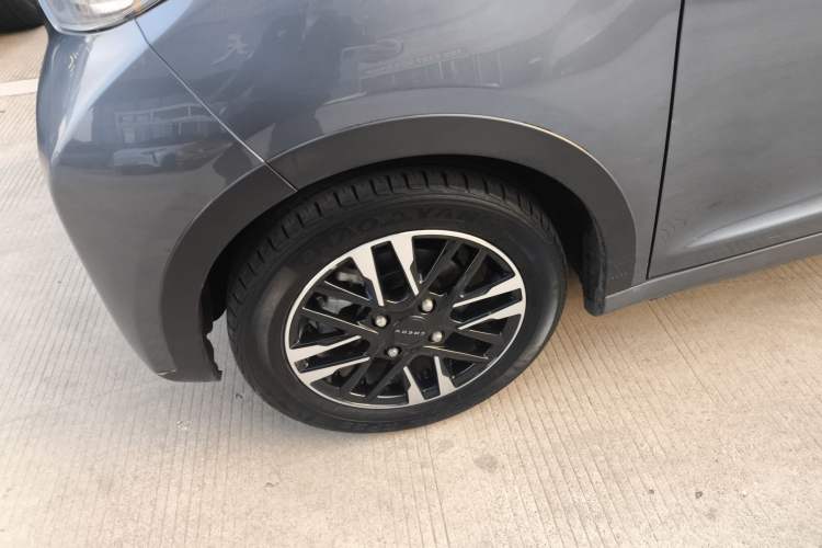 Used Chery Little Ant 2022 Sweet Pink Edition Half-Sugar Version Lithium Iron Phosphate 29.2 kWh 30 kW 301 km