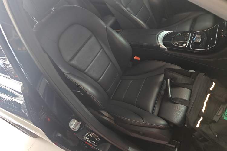 Used Mercedes-Benz GLC 2020 GLC 260 L 4MATIC Dynamic Model
