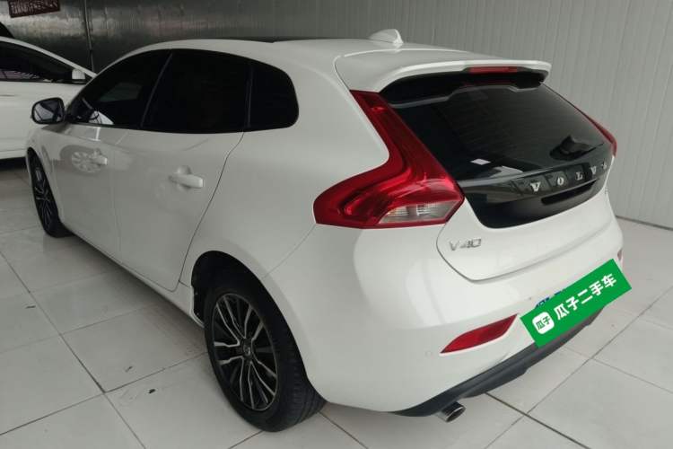 Used Volvo V40 2017 T3 Zhiyi Edition
