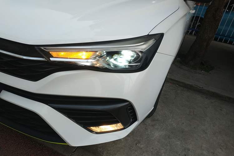 Used Roewe i5 2021 1.5L CVT Platinum Edition
