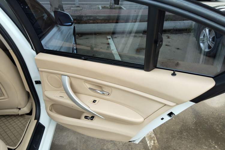 Used BMW 3 Series 2014 320Li Fashion Model
