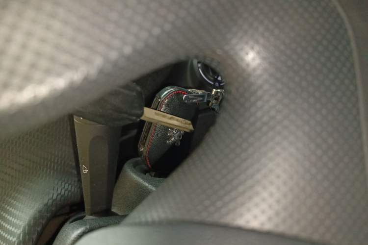 Used Peugeot 2008 2014 1.6L Manual Trend Edition