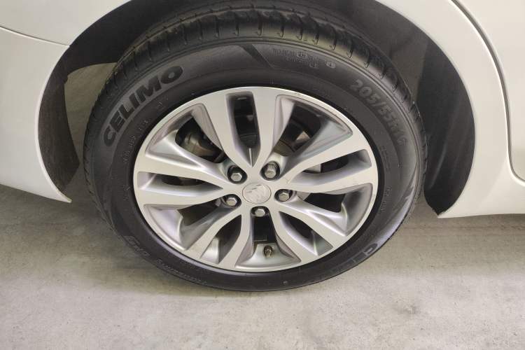 Used Buick GT 2021 1.3T Automatic Mild Hybrid Elite Version
