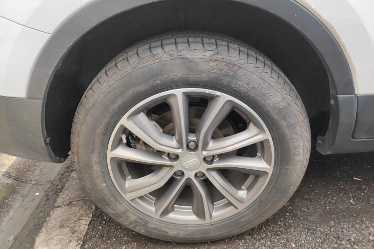 Used Geely Auto Emgrand X7 Sport 2018 1.8TD Automatic Two-Wheel Drive Smart Connect 4G Internet Edition
