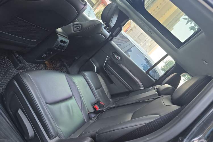 Used  Grand Commander 2018 2.0T Four-Wheel Drive Enjoyment Edition China VI
