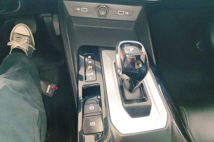 Used MG 5 2021 300TGI DCT Elegant Luxury Edition
