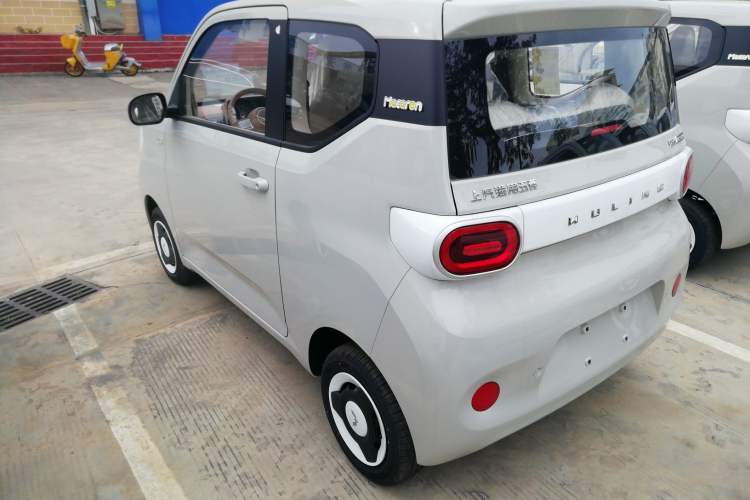 Used Wuling Hongguang MINIEV 2024 3rd Generation 215km Youth Edition