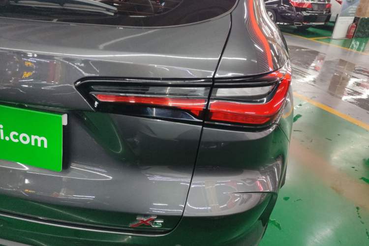 Used Oshan X5 2021 Revised Version 1.6L Manual Luxury Edition
