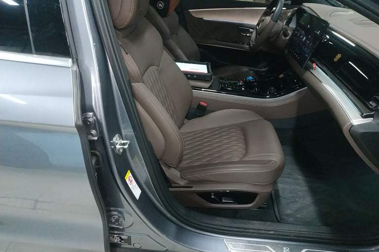 Used BYD Han 2023 EV Champion Edition 506KM Front-Wheel-Drive Premium Model