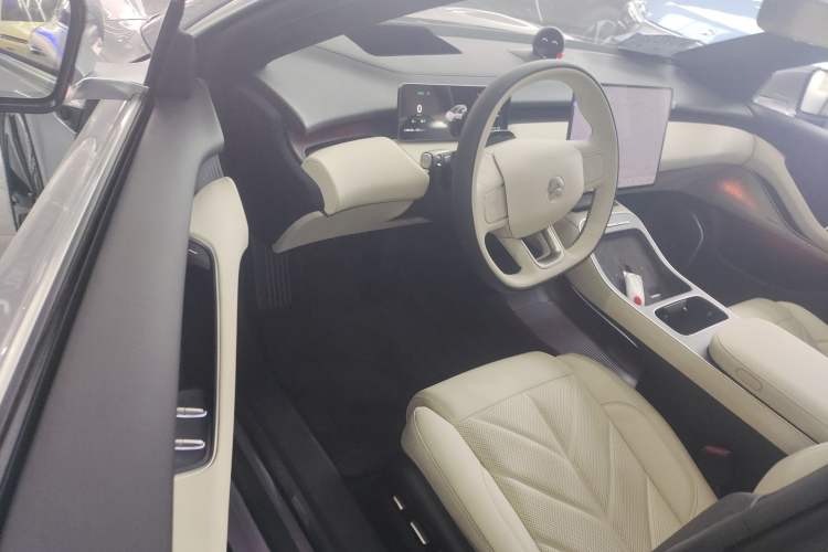 Used Nio ET5T 2025 75 kWh Touring