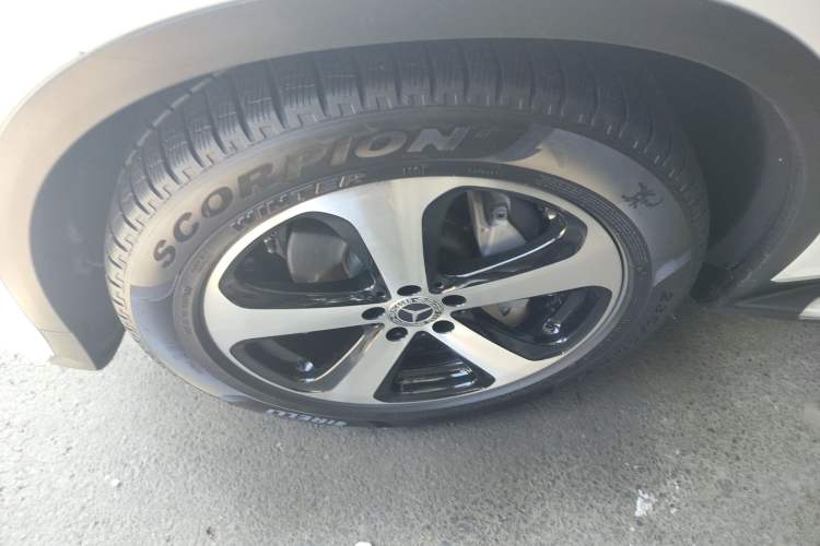 Used Mercedes-Benz GLC 2017 GLC 260 4MATIC Luxury Model
