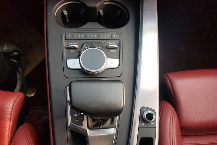 Used Audi A4L 2018 30th Anniversary Edition 40 TFSI Sport Edition