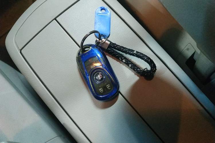 Used Buick GL8 2021 Land Cruiser Executive Class 652T Luxury Model
