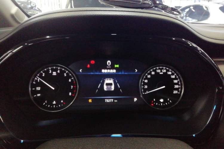 Used Buick GL8 2022 Land Business Class 652T Luxury Model
