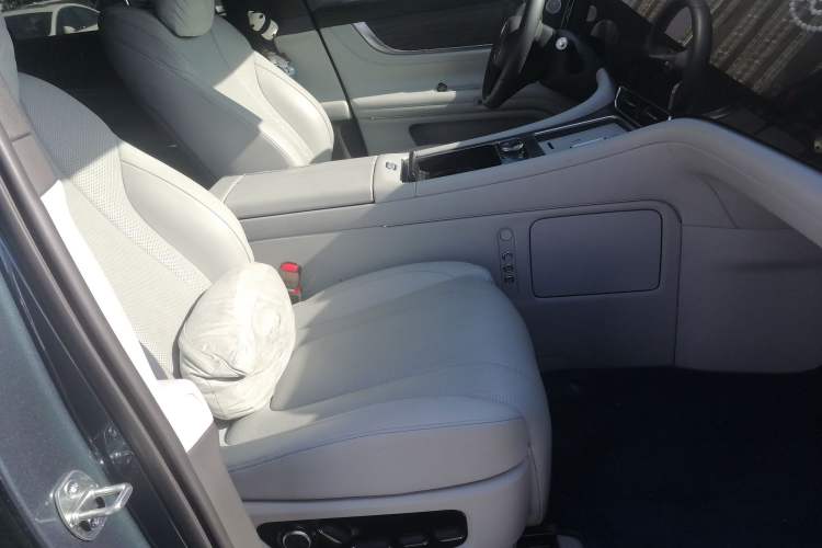 Used Hima AITO M9 2024 Range-Extended Ultra Version 42 kWh 6-Seater Model
