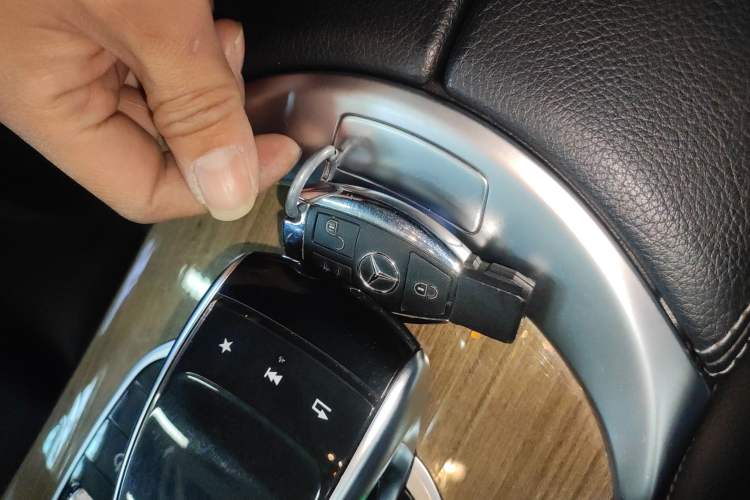 Used Mercedes-Benz GLC Coupe 2017 GLC 260 4MATIC Coupe SUV
