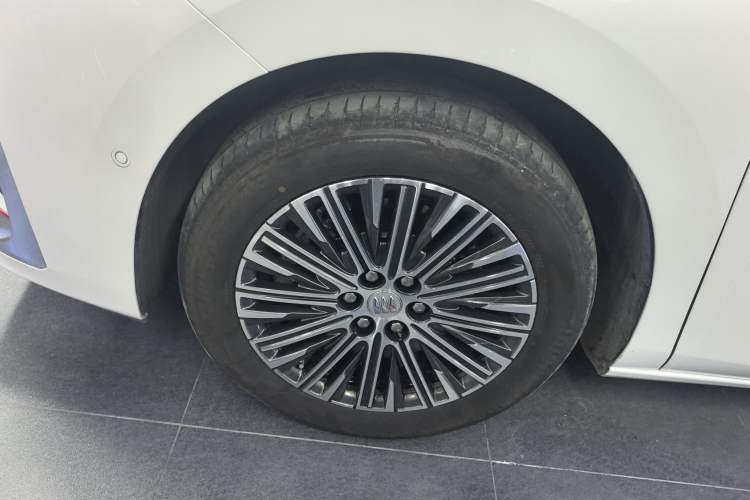 Used Buick GL8 New Energy 2024 Lu Zun Luxury Edition 6-Seater
