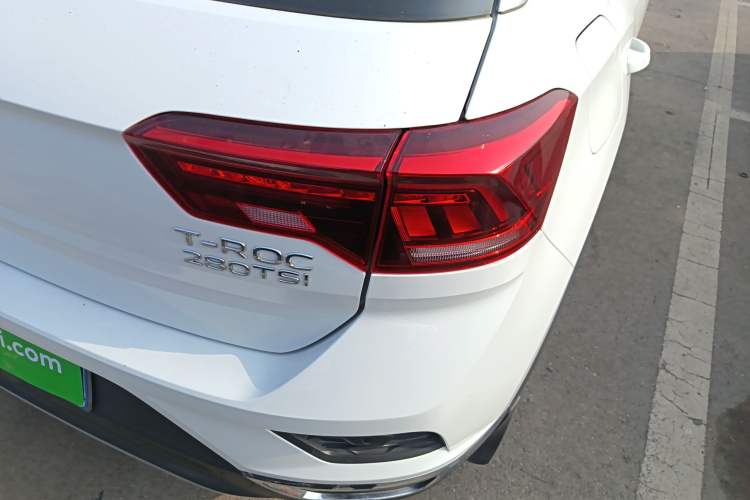 Used Volkswagen T-ROC 2018 280TSI DSG Two-Wheel-Drive Comfort Version China V Standard
