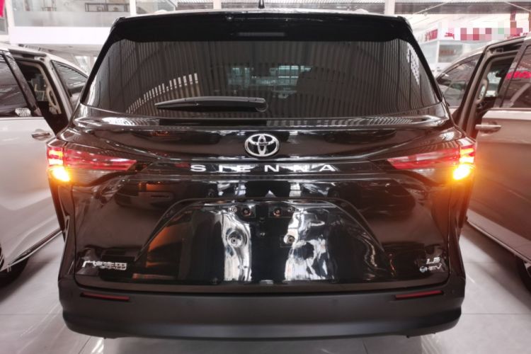 Used Toyota Sienna 2024 2.5L Hybrid Comfort Edition