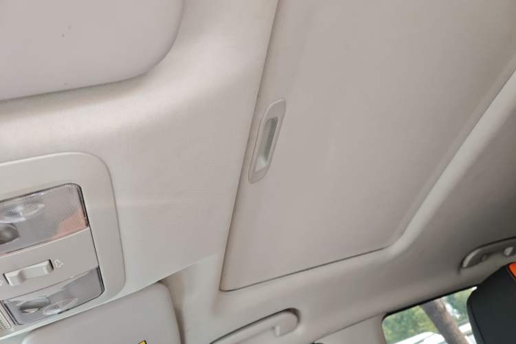 Used Dongfeng Aeolus Yixuan 2023 Mach Edition 1.5L Automatic Chasing Shadow Version
