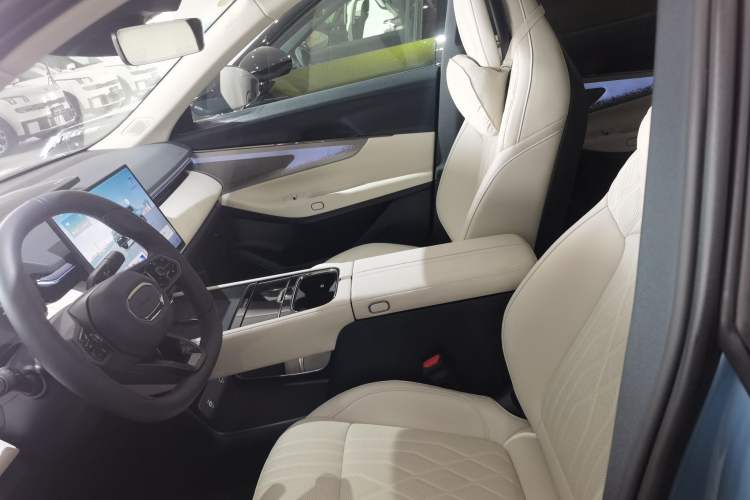 Used Lynk & Co 08 EM-P 2026 Model 210 Four-Wheel Drive Performance Ultra H7
