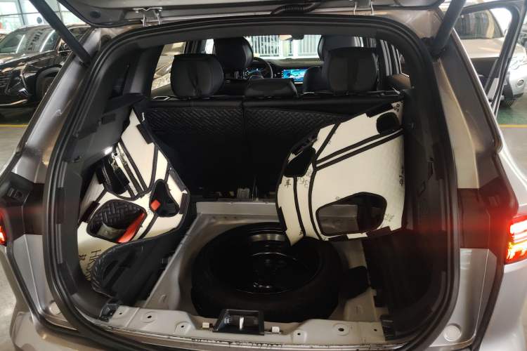 Used Geely Auto Monjaro L 2025 Dongfang Yao 2.0TD Automatic Jinzhao Edition
