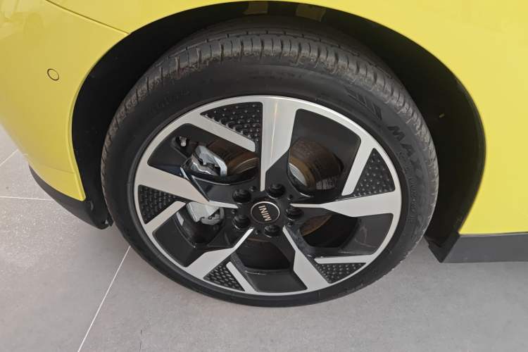 Used  Electric MINI COOPER 2024 452km COOPER SE Artist