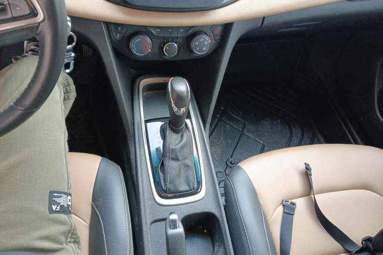 Used Chevrolet Monza 2020 320 Automatic Enjoyment Edition