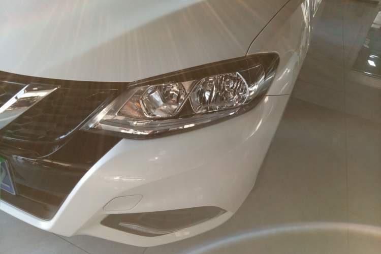 Used Nissan Tiida 2024 1.6L CVT Cool Dynamic Edition
