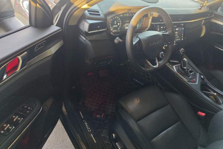 Used Lynk & Co 01 2021 2.0TD Two-Wheel-Drive Pro Trim