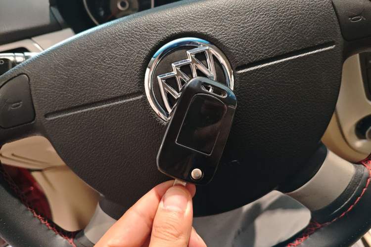 Used Buick Excelle 2013 1.5L Automatic Classic Model
