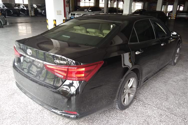 Used Toyota Crown 2015 2.5L Smart Edition
