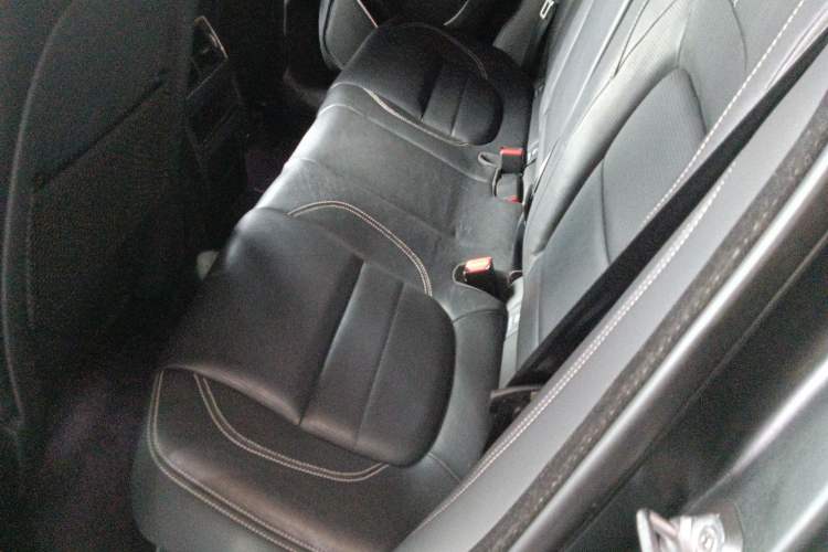 Used Jaguar F-PACE 2021 250 PS R-Dynamic SE
