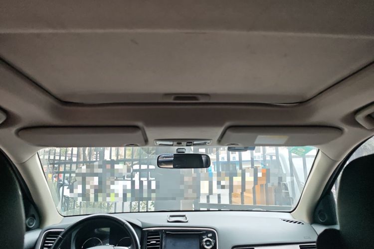 Used Mitsubishi Outlander (Import) 2014 2.4L 4x4 Deluxe Value Edition 5 Seats
