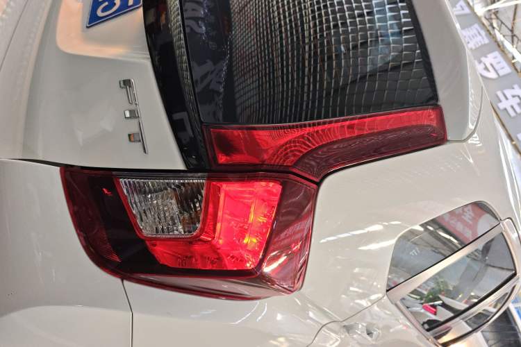 Used Honda Fit 2018 1.5L Manual Comfort Edition