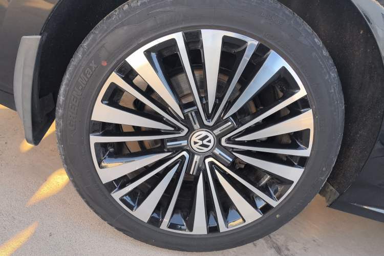 Used Volkswagen Passat 2019 330TSI Luxury Edition China V Standard
