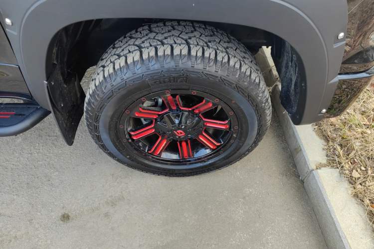 Used Foton General G9 2025 2.0T Diesel Automatic 4x4 Long Wheelbase Special Edition
