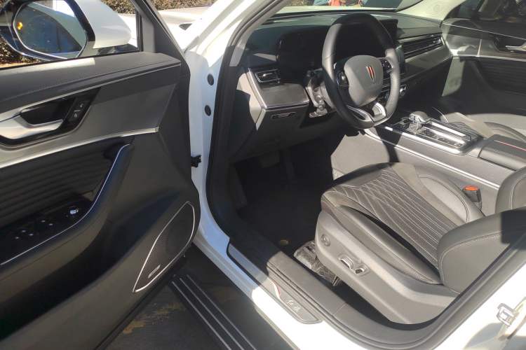 Used Hongqi HS5 2023 2.0T Four-Wheel Drive Flagship Pro Edition
