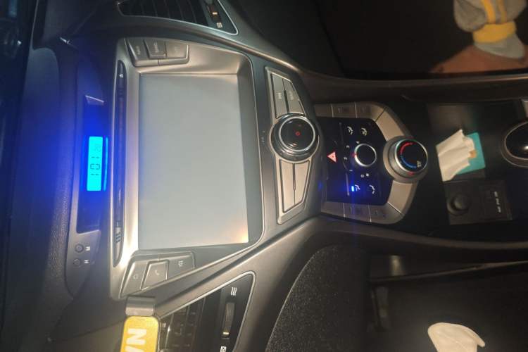 Used Hyundai Elantra 2015 1.6L Automatic Fashion Model
