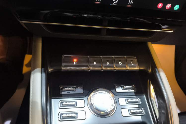 Used Lincoln Nautilus 2023 2.0T All-Wheel-Drive Zunrui Hybrid Version
