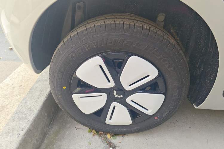 Used Wuling Hongguang MINIEV 2025 Four-Door Version Advanced Edition
