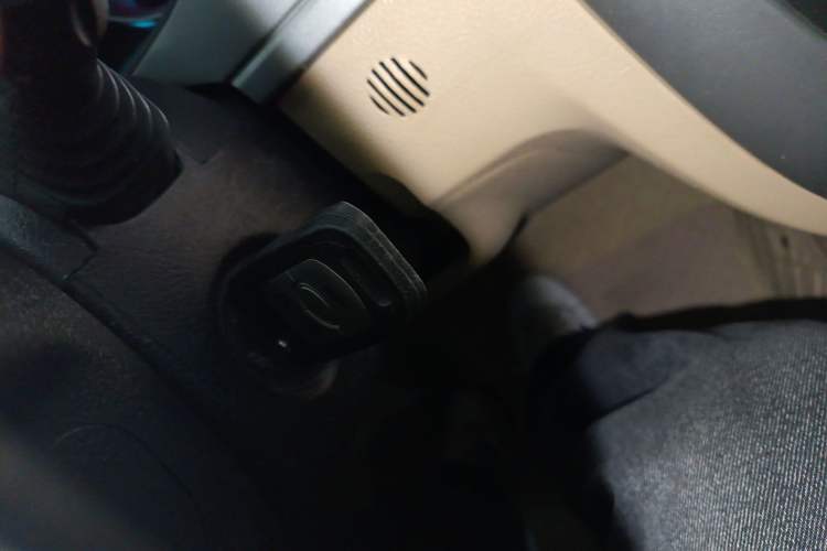 Used Buick Excelle 2013 1.5L Automatic Classic Model
