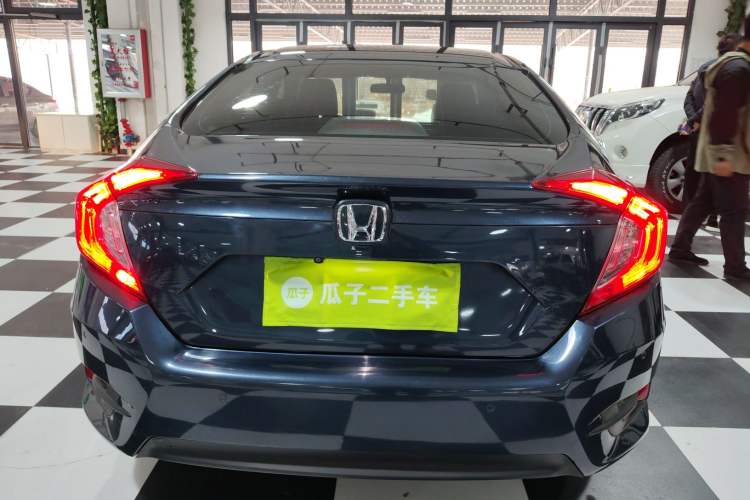 Used Honda Civic 2016 220TURBO CVT Luxury Edition

