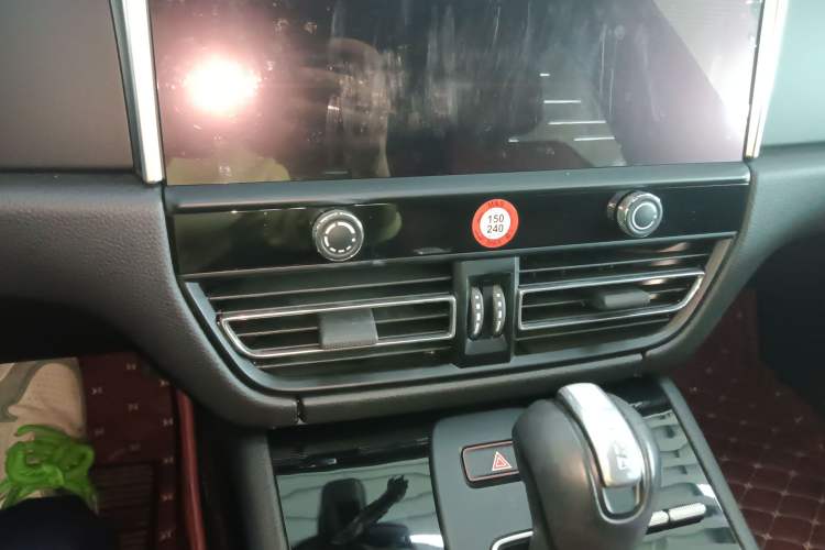 Used Porsche Macan 2023 Macan 2.0T
