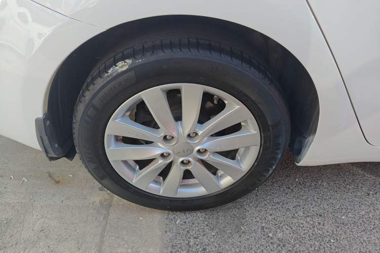 Used Kia K3 2015 1.6L Automatic GLS